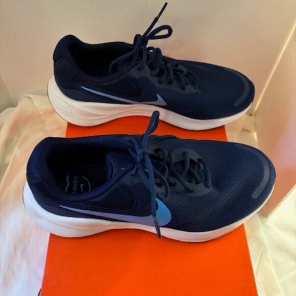 Nike Revolution 7 WIDE Unisex Running Shoe Blue New in Box Men 9.5 Woman 11 - Picture 5 of 6